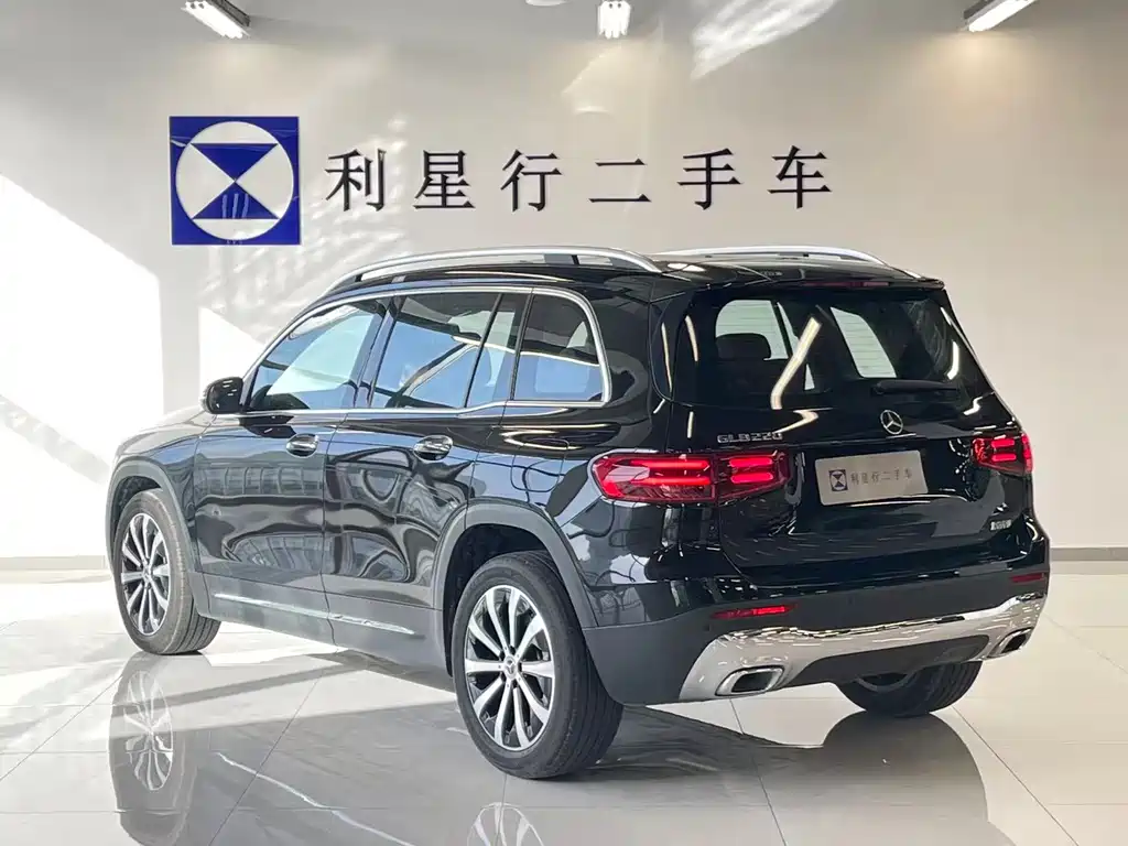 Mercedes-Benz GLB — миниатюра 9