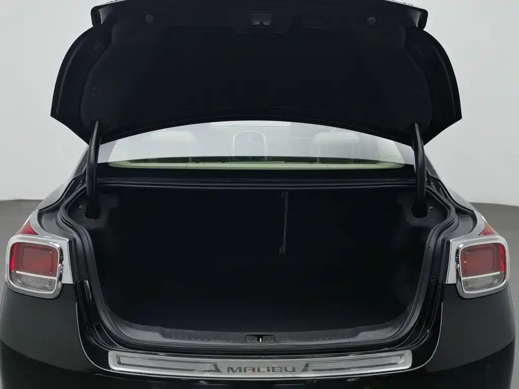 Chevrolet Malibu — миниатюра 16