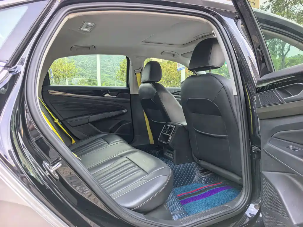 Volkswagen Passat — миниатюра 8