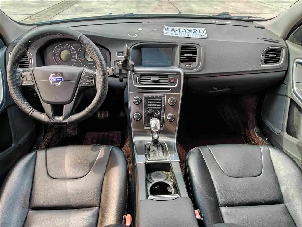 Volvo S60 (Import) — миниатюра 9