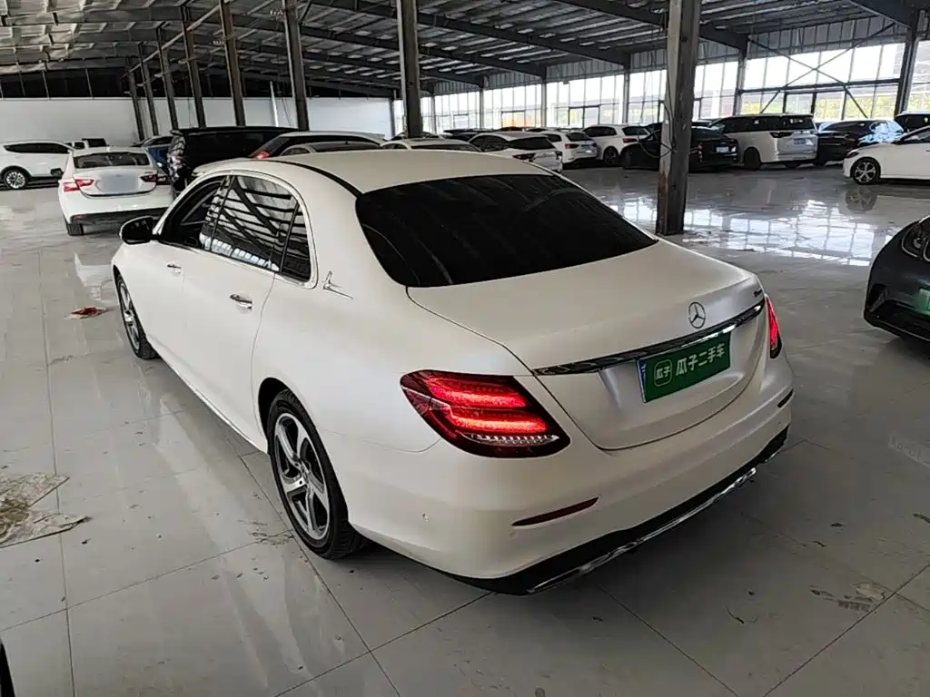 Mercedes-Benz E-Class — миниатюра 5