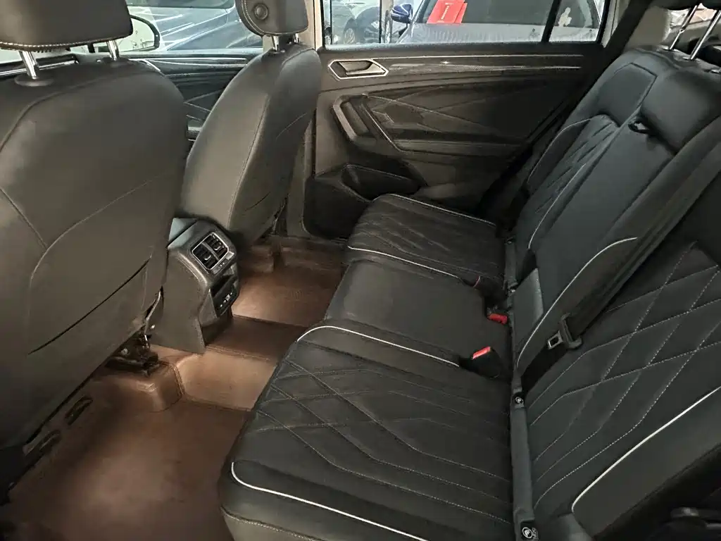 Volkswagen Tiguan L — миниатюра 6