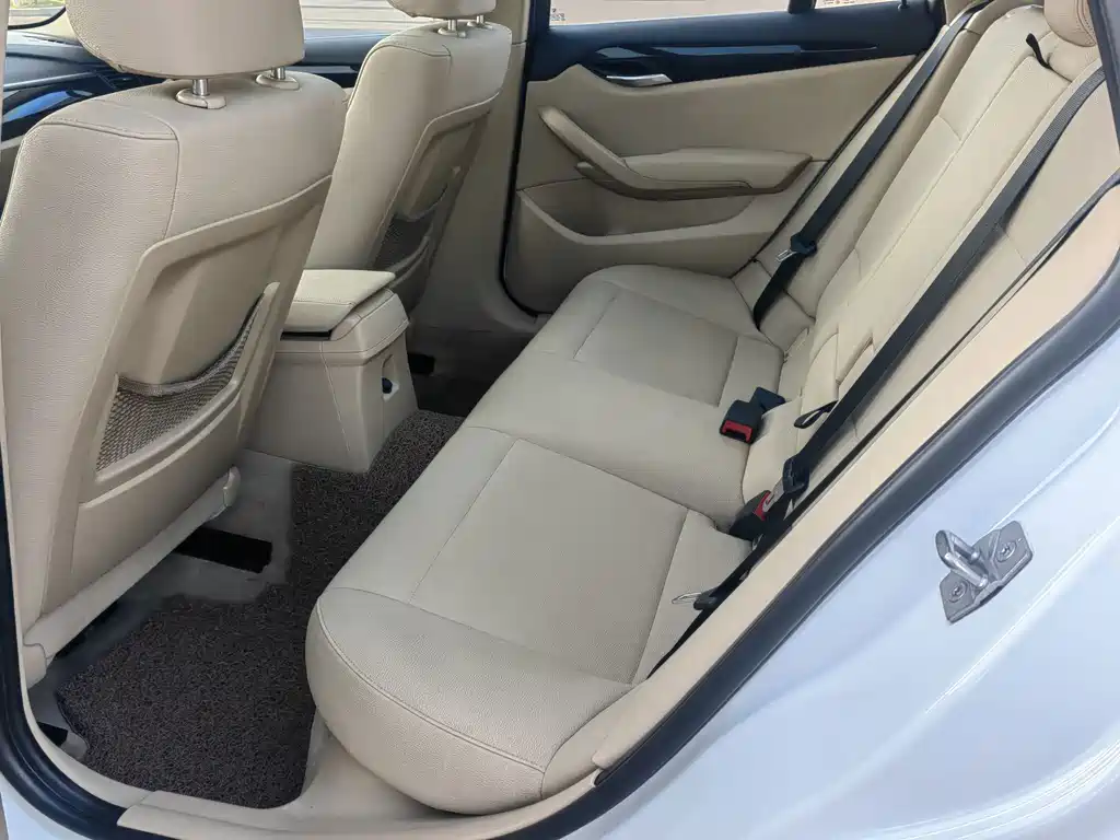 BMW X1 (Import) — миниатюра 6