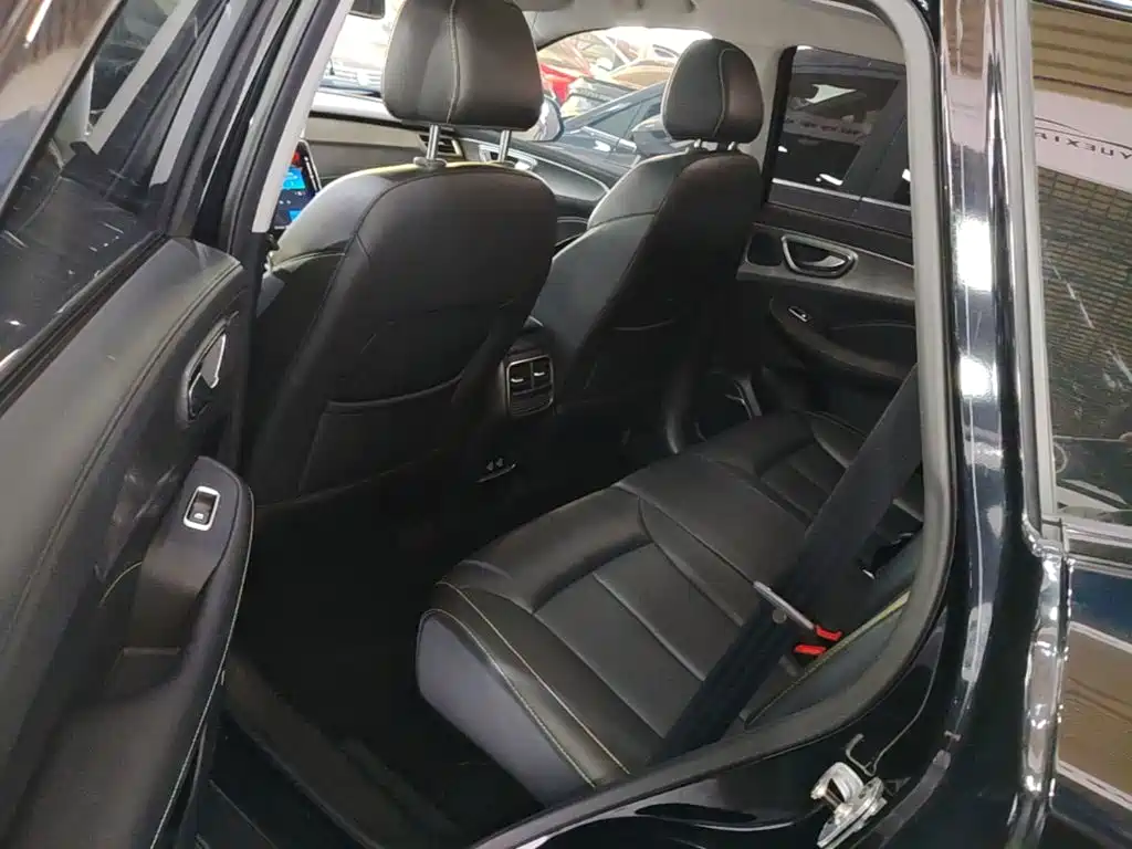 Roewe RX5 — миниатюра 17