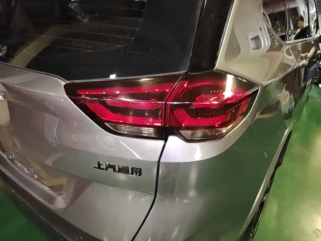 Chevrolet Volando — миниатюра 8