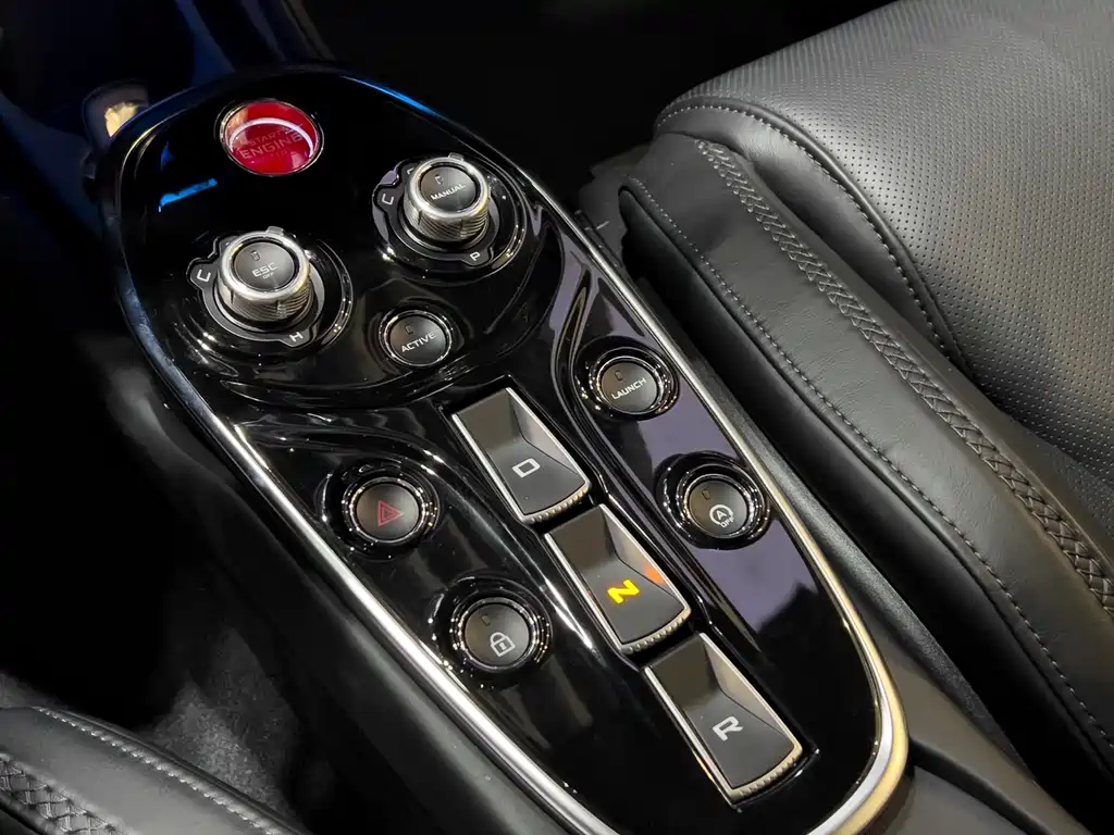 McLaren GT — миниатюра 12