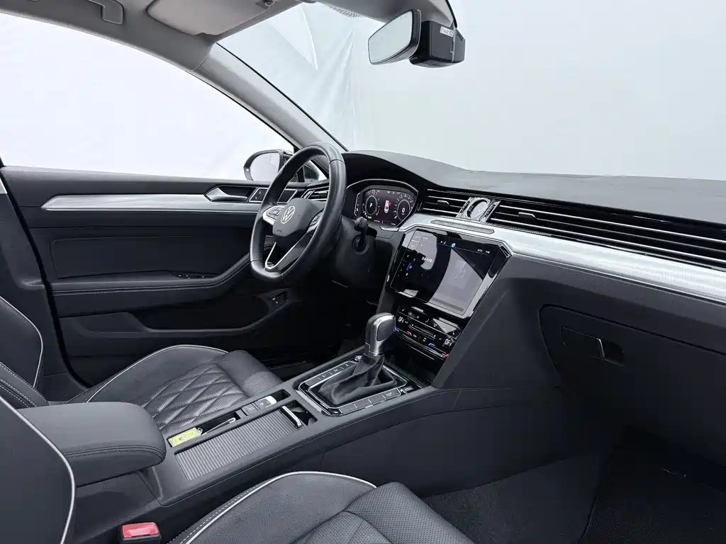 Volkswagen Magotan PHEV — миниатюра 9