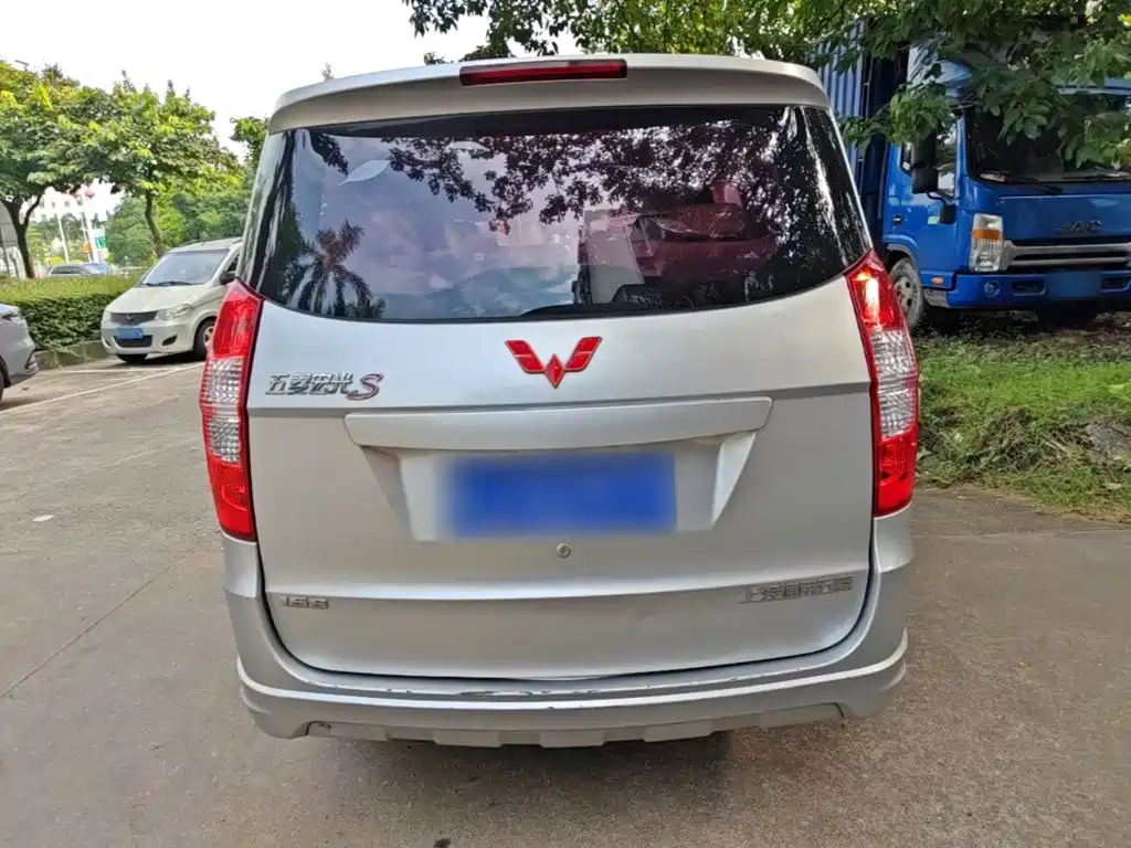 Wuling Hongguang — миниатюра 6