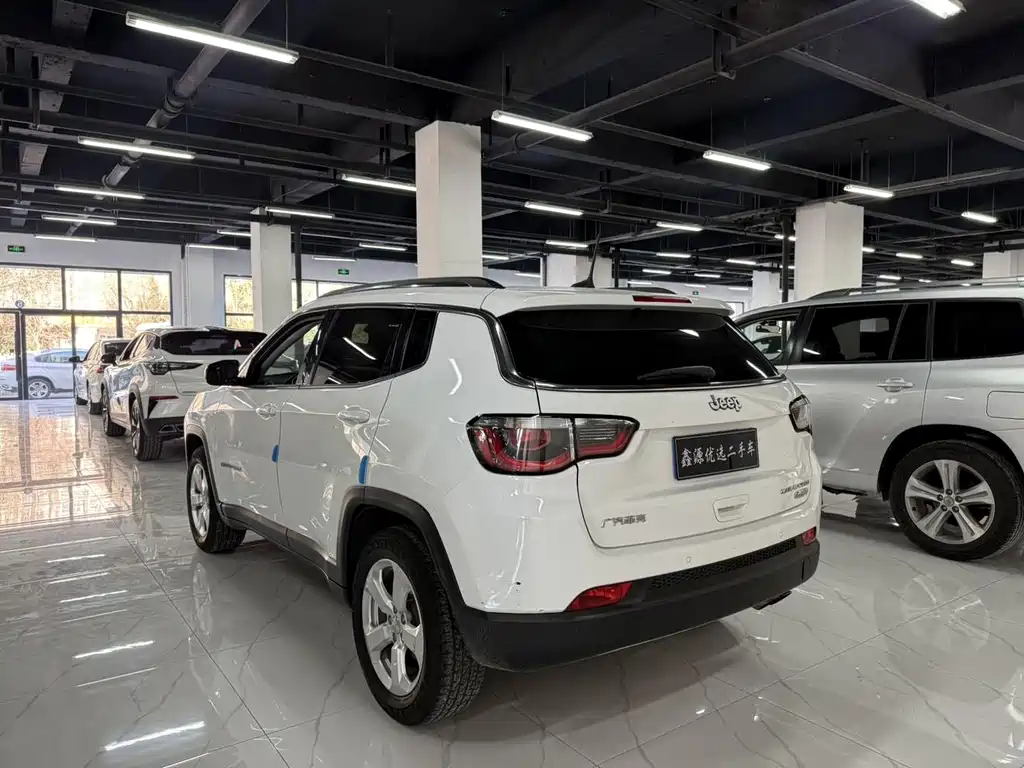 Jeep Compass — миниатюра 9
