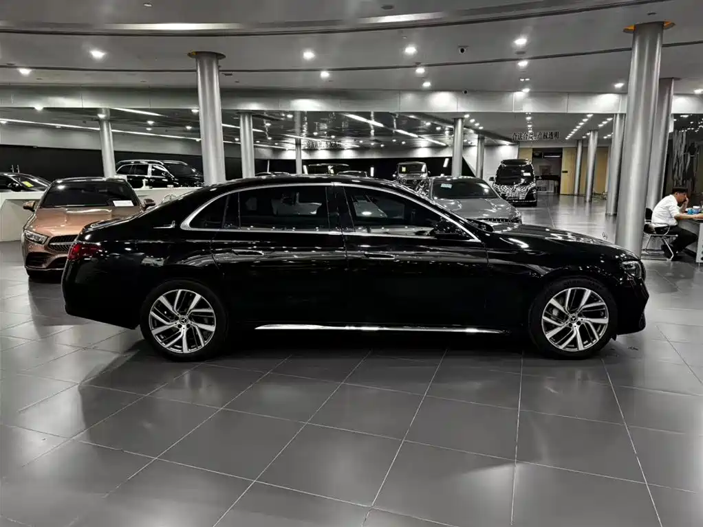 Mercedes-Benz E-Class E 2024 E 300 L Fashion