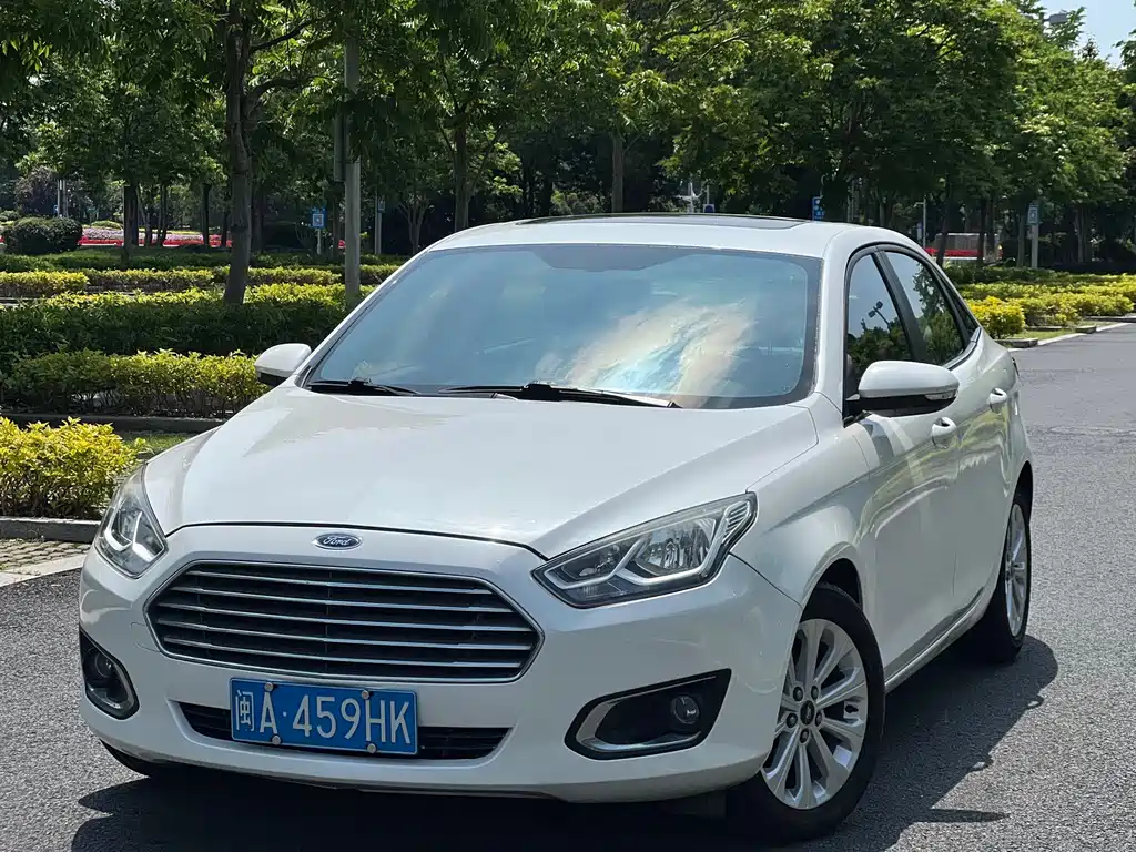 Купить Ford Escort