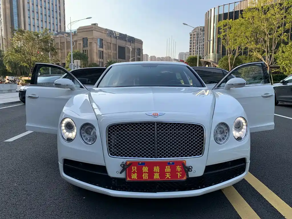 Bentley Flying Spur — миниатюра 2
