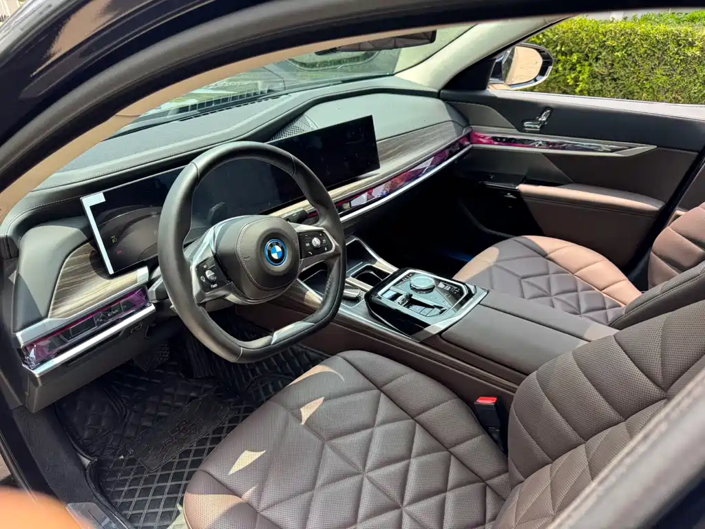 BMW i7 2023 eDrive50L Lead Luxury