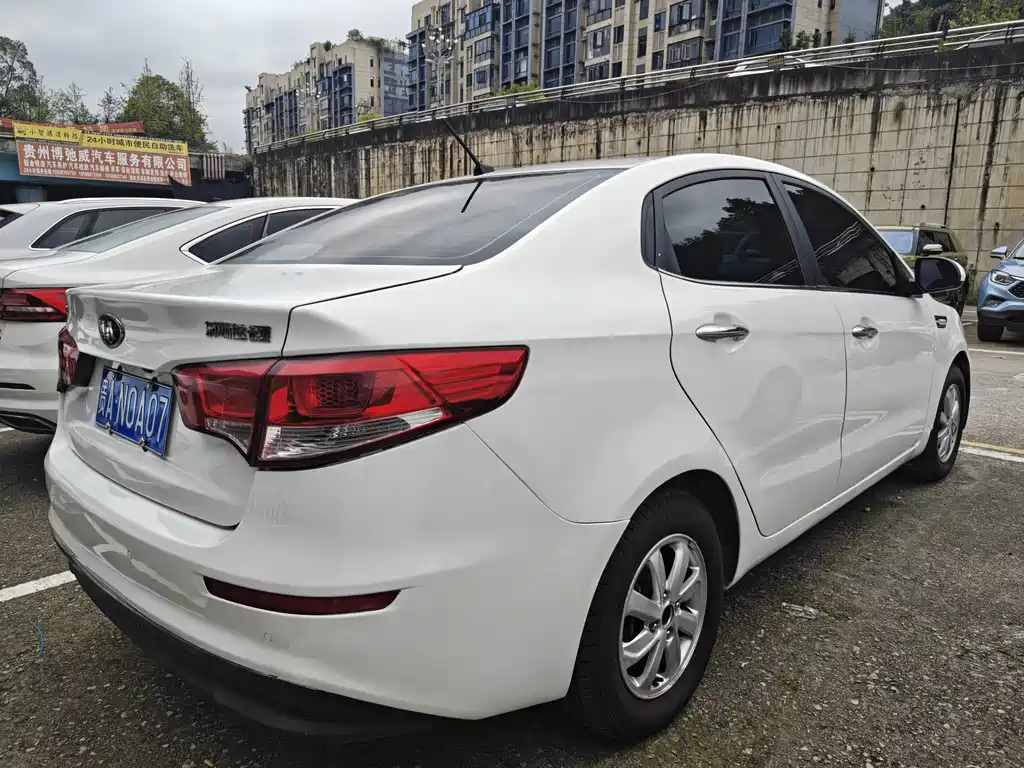 Kia K2 — миниатюра 8