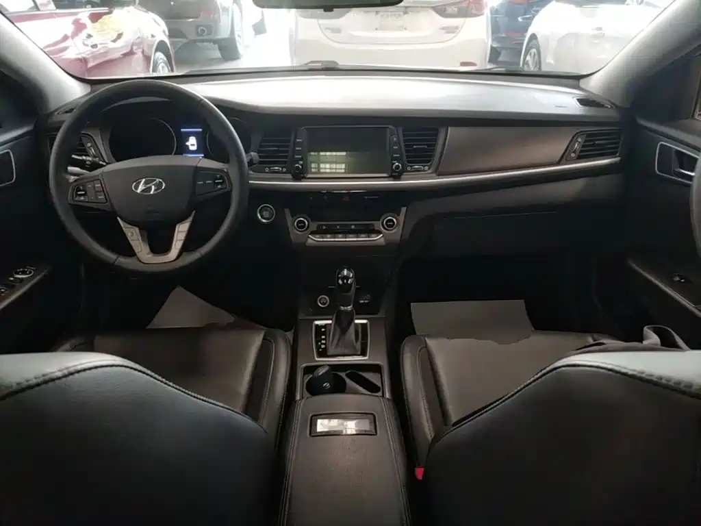 Hyundai Mistra — миниатюра 10