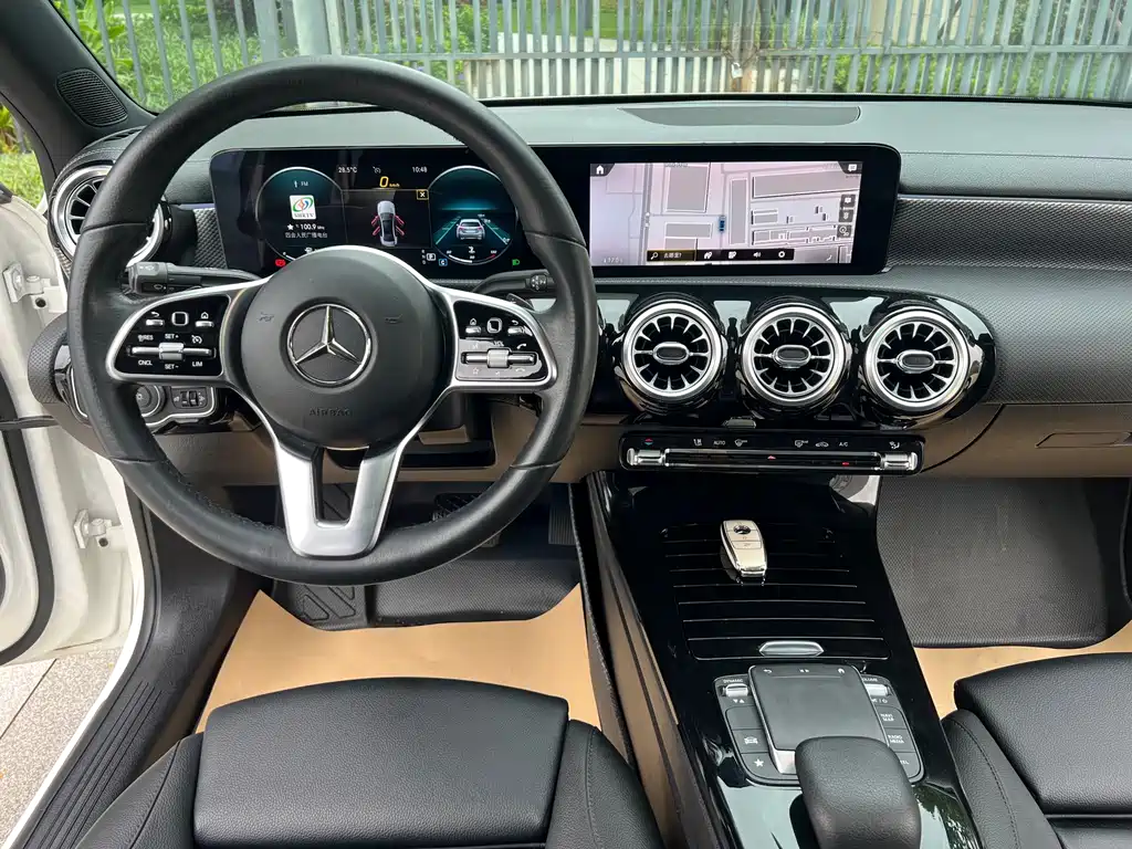 Mercedes-Benz A-Class — миниатюра 12