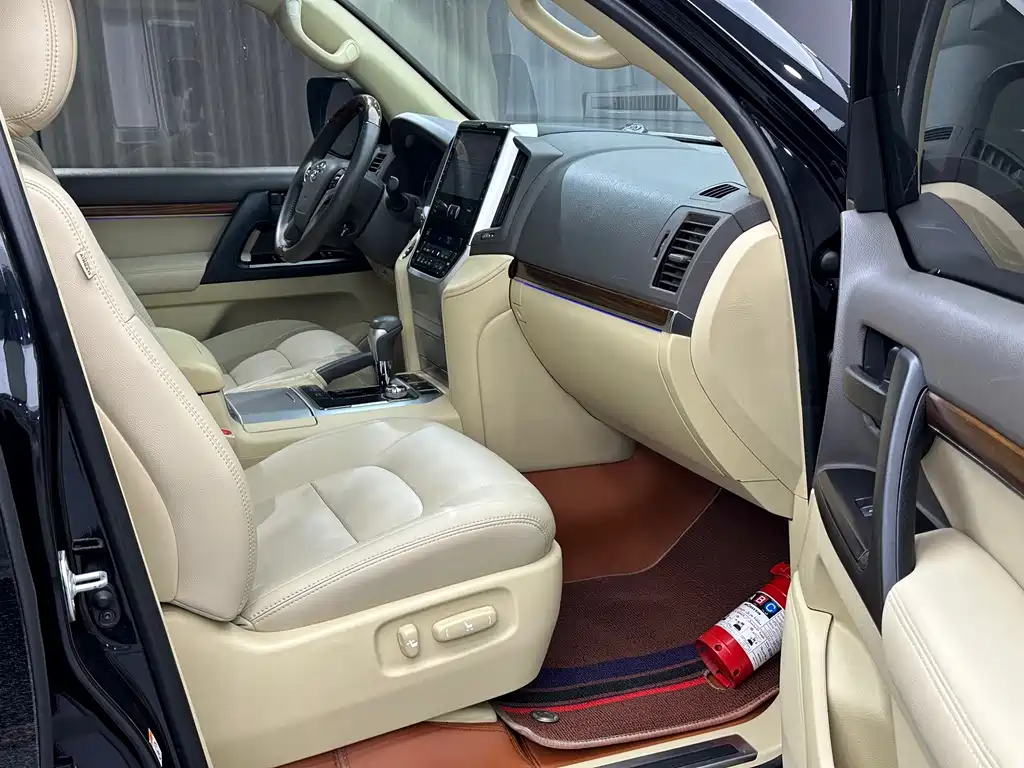 Toyota Land Cruiser — миниатюра 30