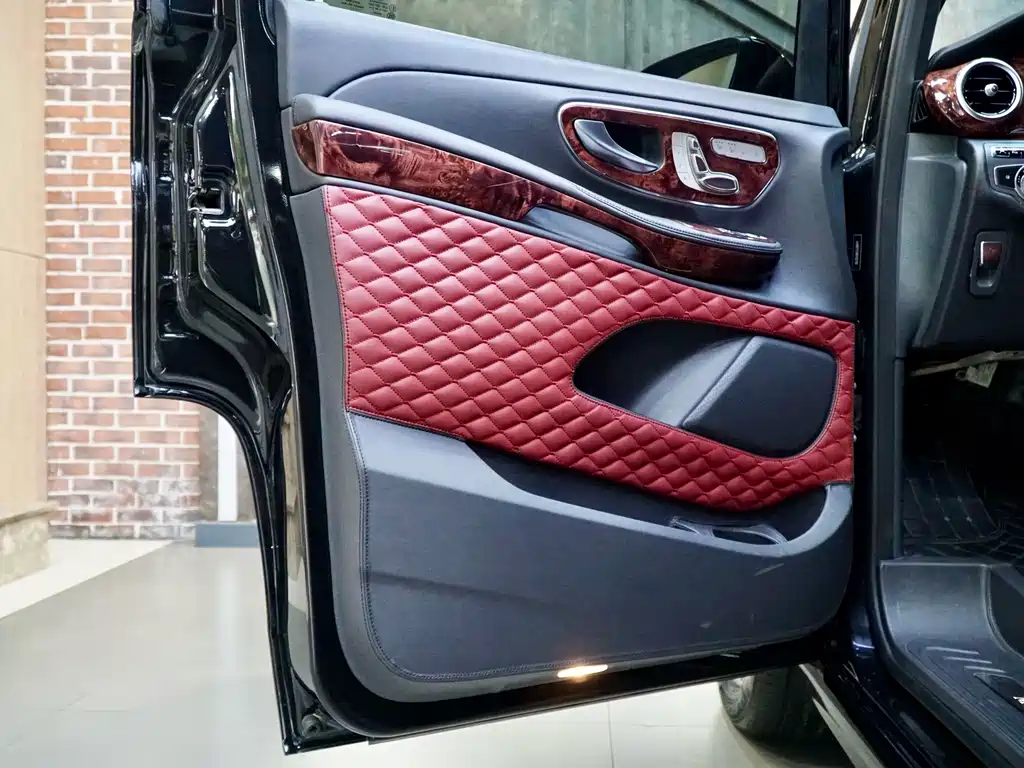 Mercedes-Benz V-Class — миниатюра 14