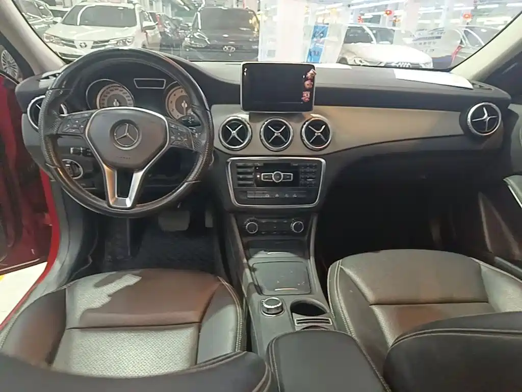 Mercedes-Benz GLA — миниатюра 10