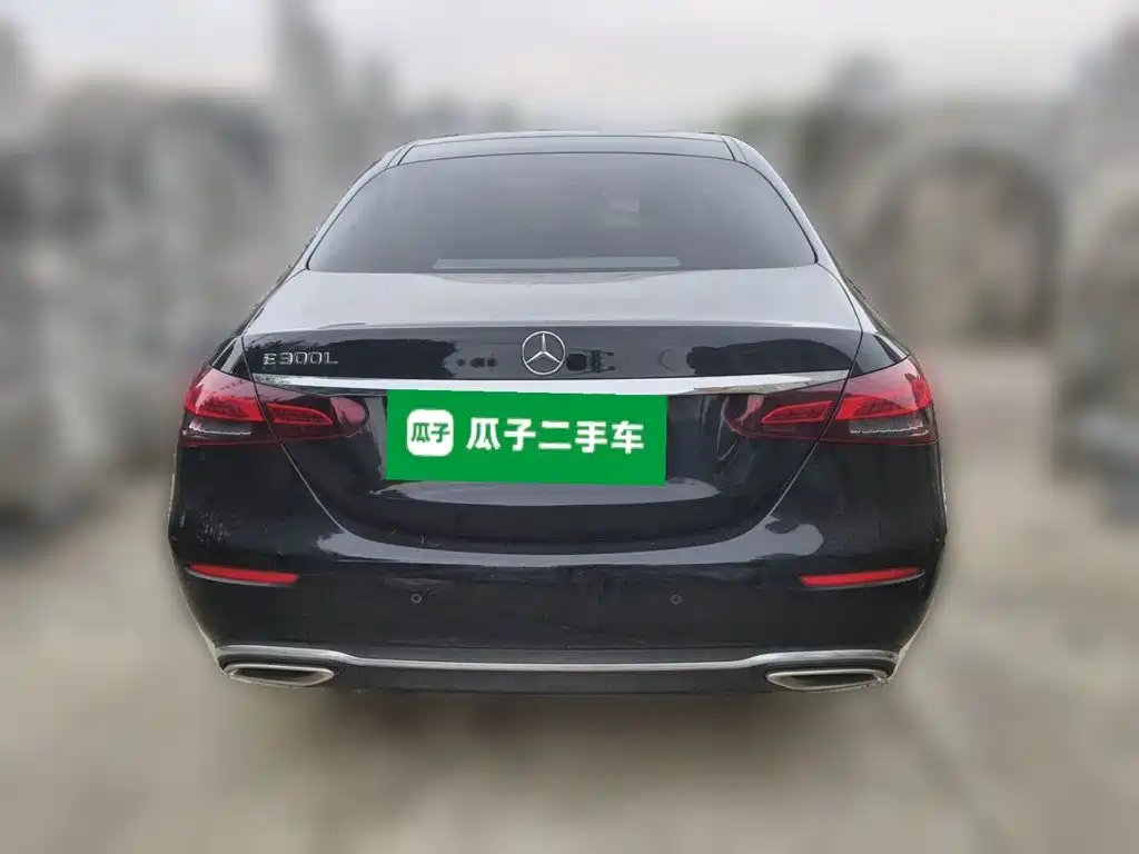 Mercedes-Benz E-Class — миниатюра 4