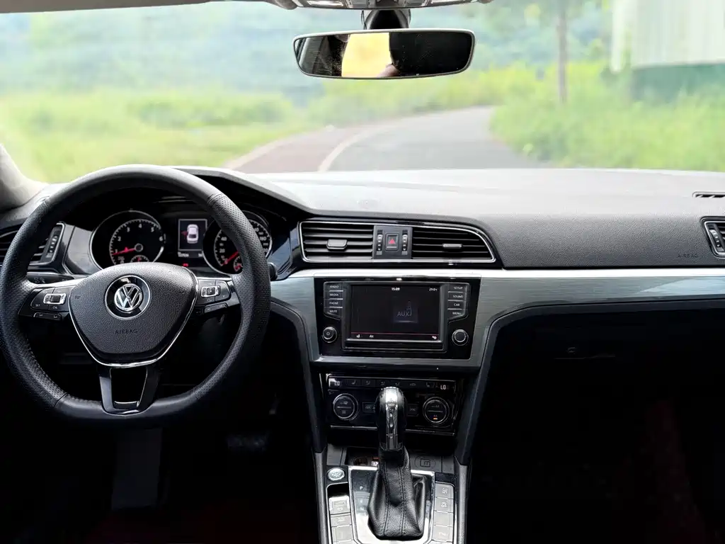 Volkswagen Lamando — миниатюра 15