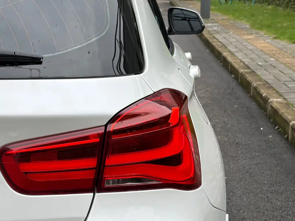 BMW 1 Series (Import) — миниатюра 12