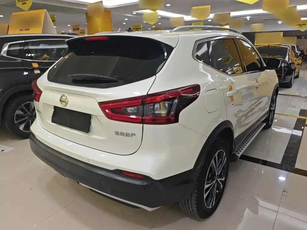 Nissan Qashqai — миниатюра 7