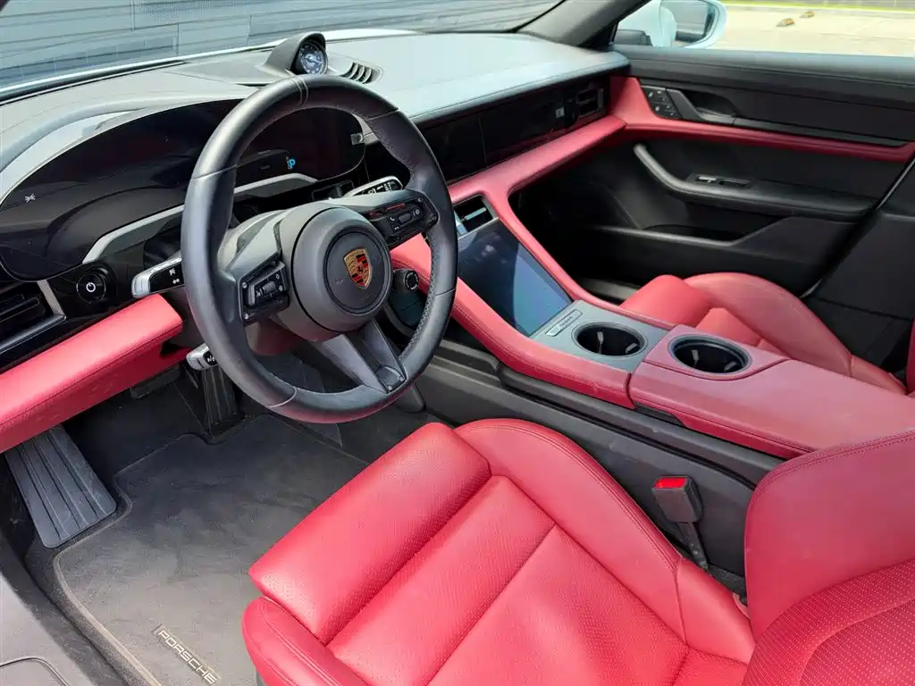 Porsche Taycan — миниатюра 9