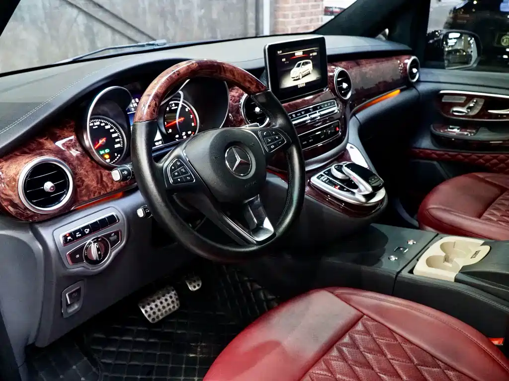 Mercedes-Benz V-Class — миниатюра 6