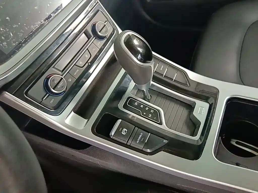 Geely Emgrand GL — миниатюра 14