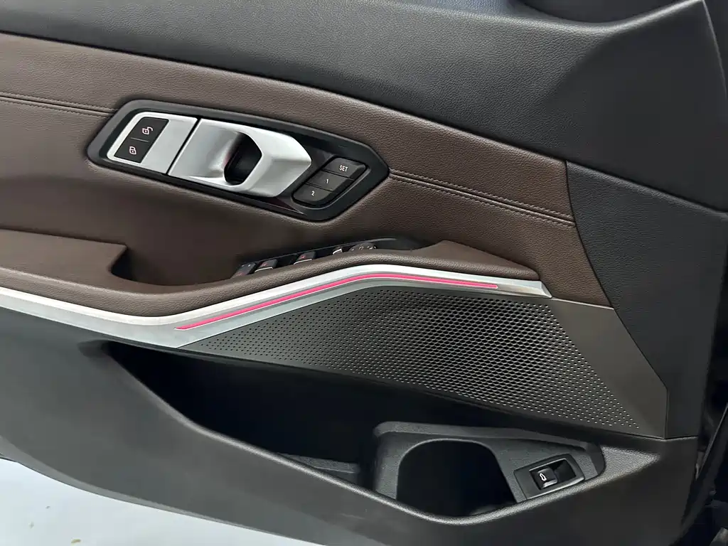 BMW 3 Series — миниатюра 7