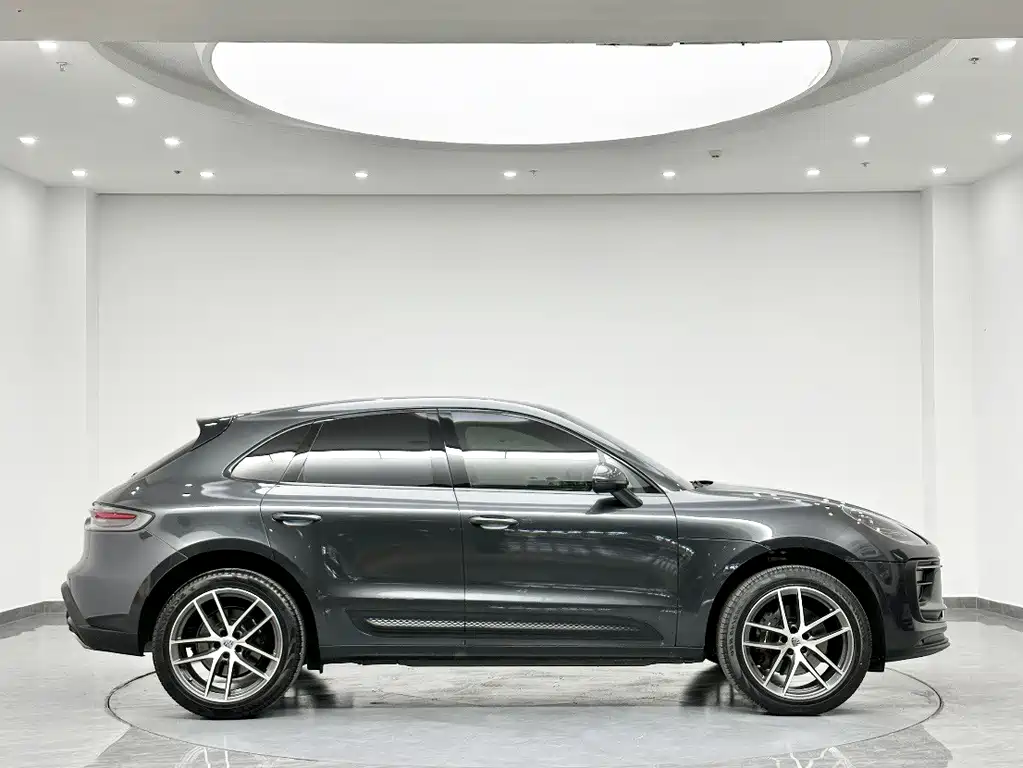 Porsche Macan — миниатюра 4
