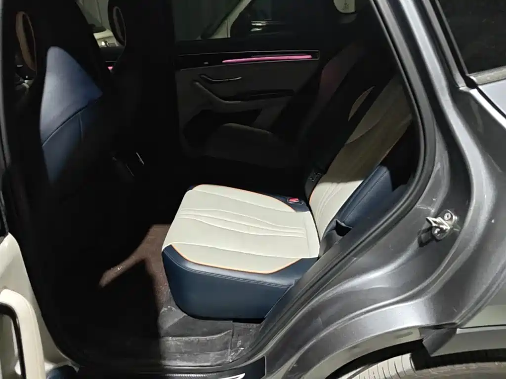 BYD PLUS New Energy — миниатюра 13