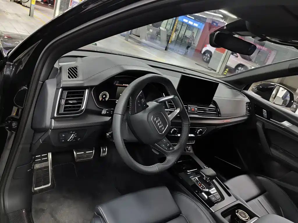 Audi Q5L — миниатюра 2