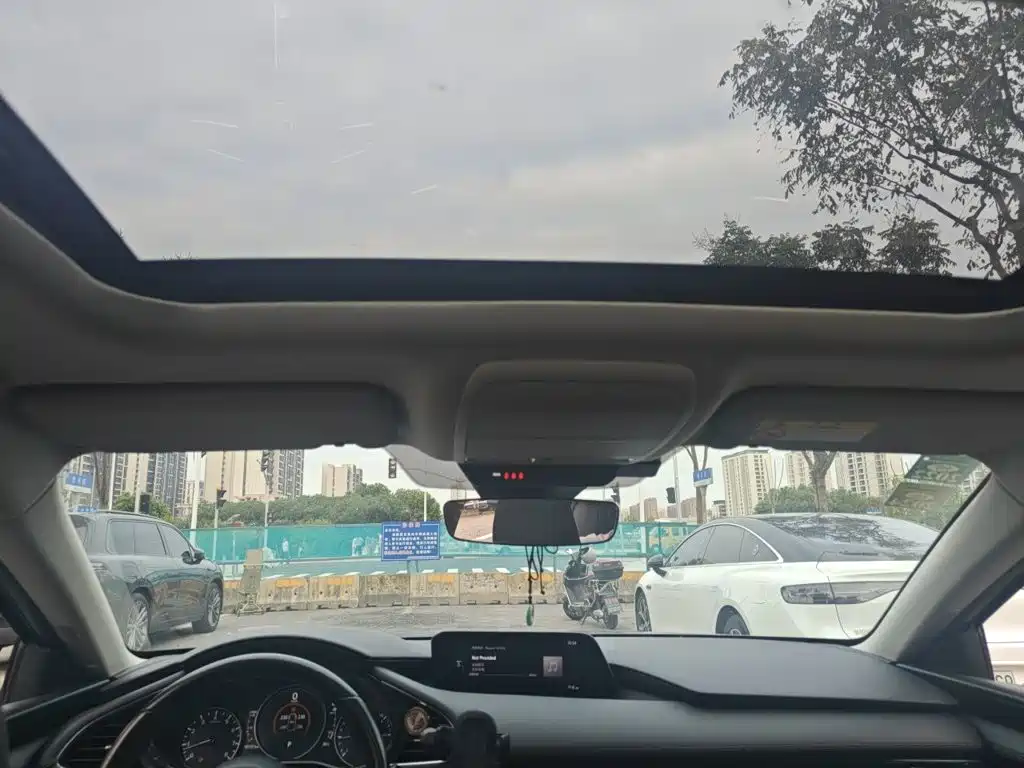 Mazda 3 Axela — миниатюра 9