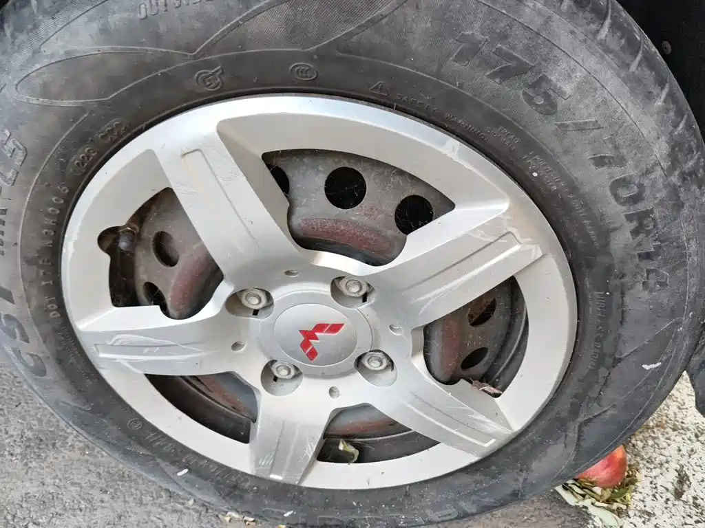Wuling Hongguang — миниатюра 8