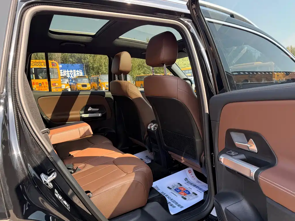 Mercedes-Benz GLB — миниатюра 9
