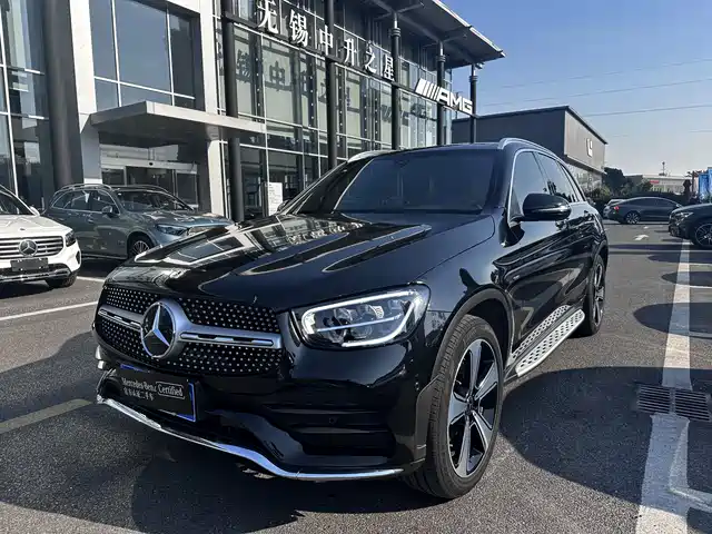 MERCEDES BENZ GLC