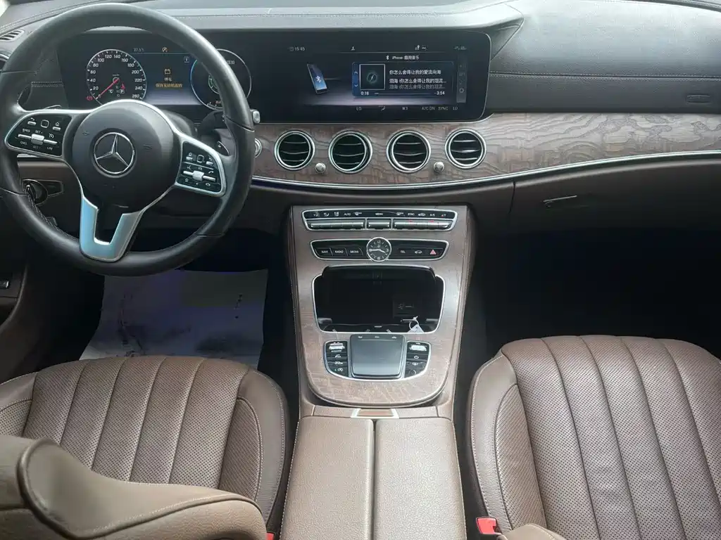 Mercedes-Benz E-Class — миниатюра 5