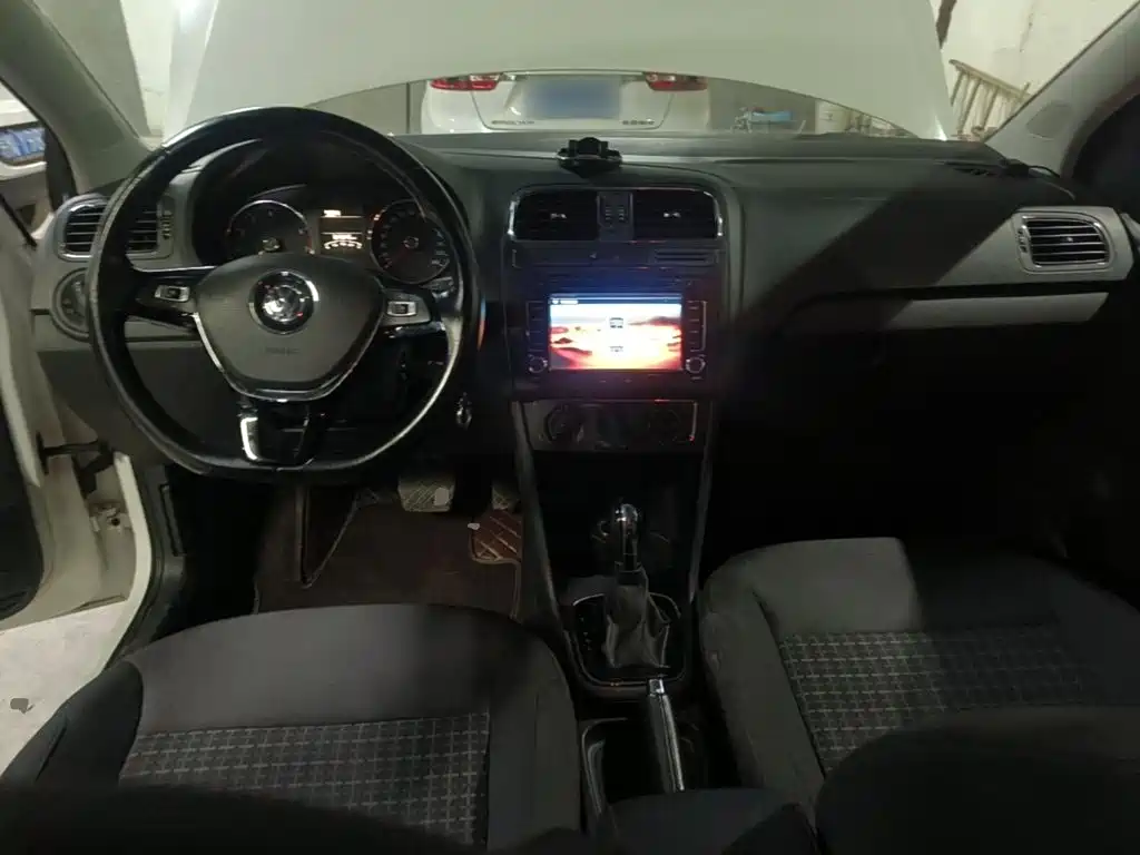 Volkswagen Polo — миниатюра 10