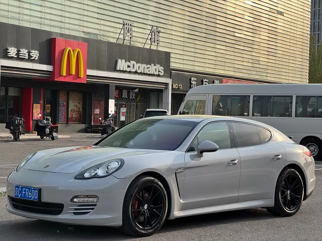 Porsche Panamera 2013