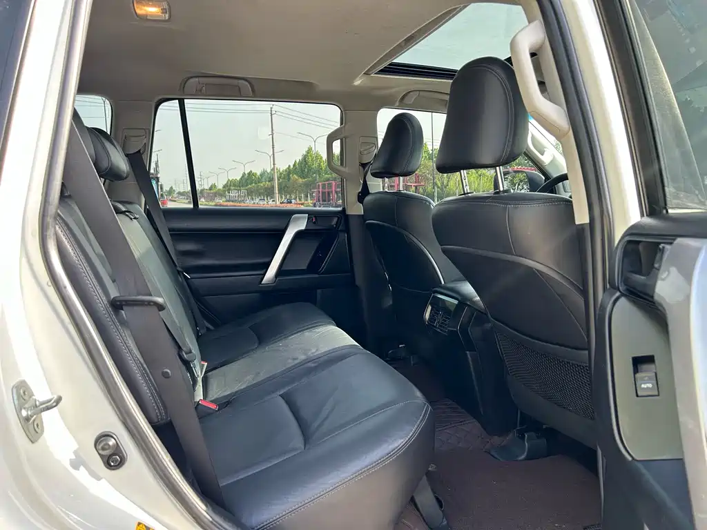 Toyota Prado — миниатюра 8