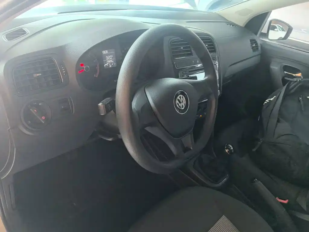 Volkswagen Polo — миниатюра 10