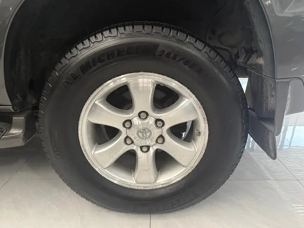 Toyota Prado — миниатюра 14