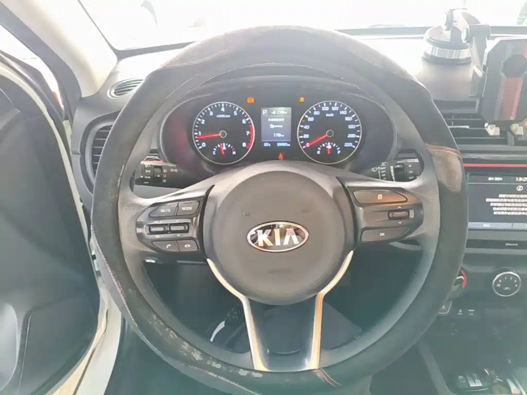 Kia KX Cross — миниатюра 11