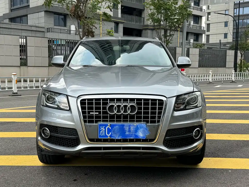 Audi Q5 2010 2.0TFSI Sport