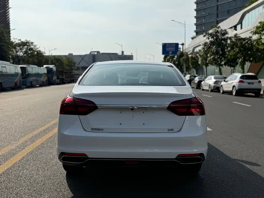 Geely Emgrand — миниатюра 5
