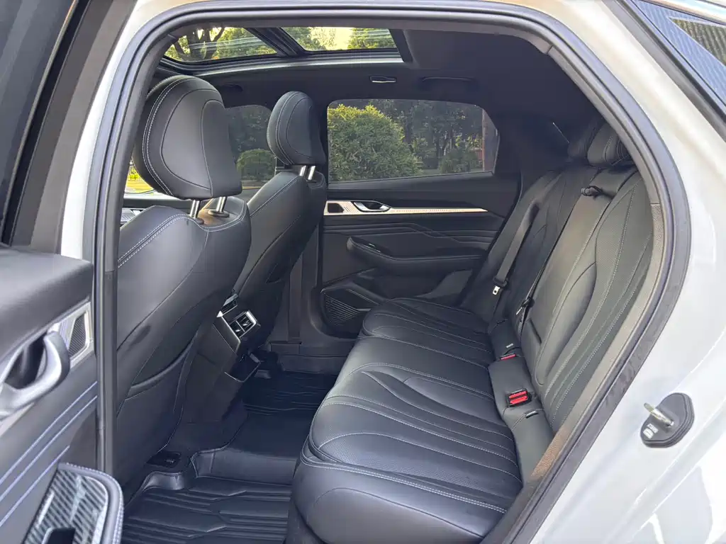 Geely Xingrui — миниатюра 15