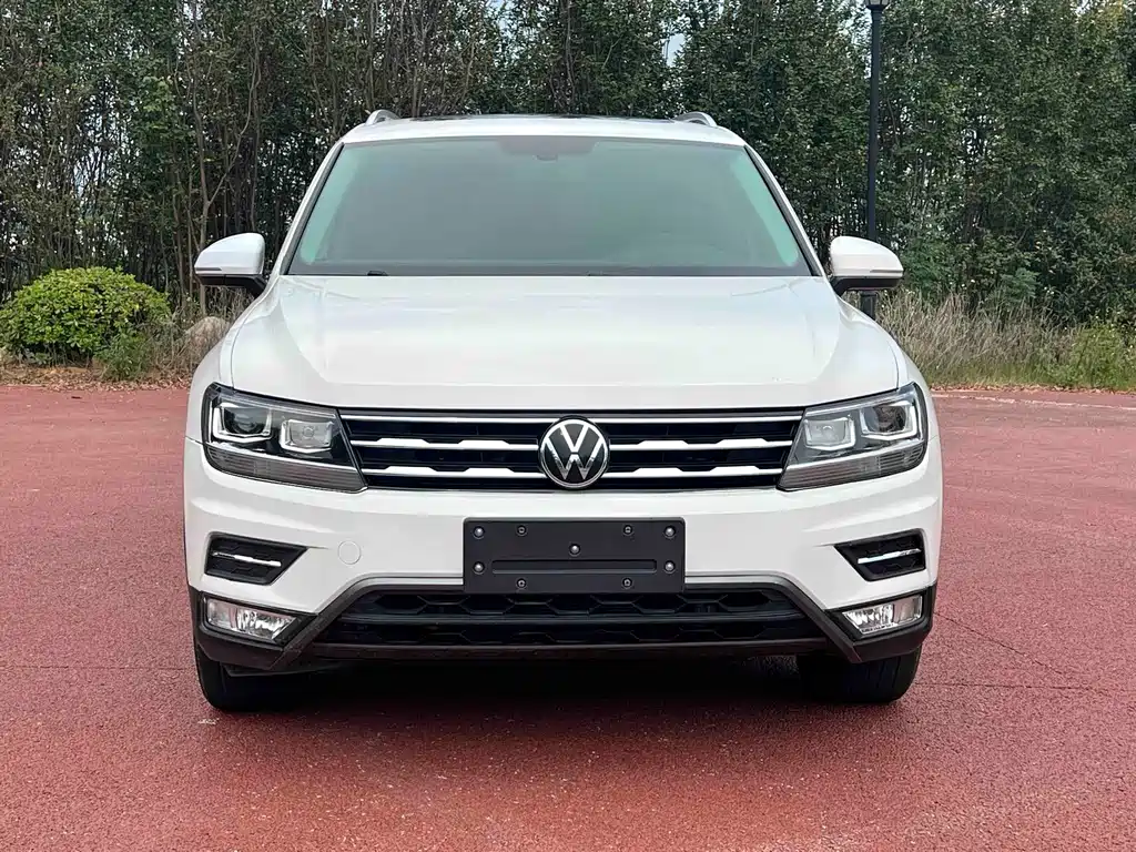 Volkswagen Tiguan L — миниатюра 2