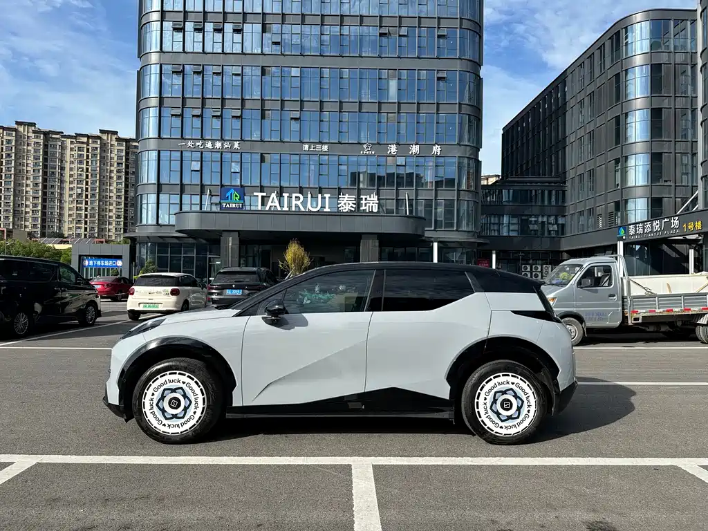 Zeekr X — миниатюра 4